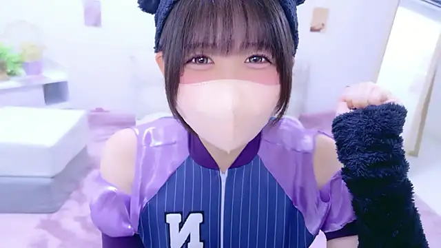 Hinata Sun online show from 05/20/26, 11:27