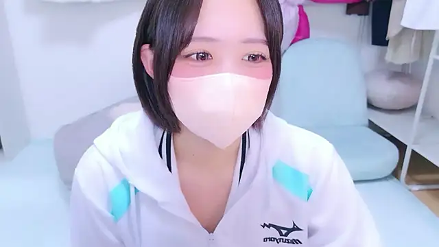 Snapshot of Hinata_Sun chatting on 06/07/26, 12:31 Hinata Sun online show from 06/07/26, 12:31