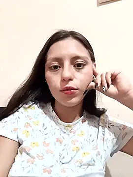 Snapshot of Lahila_ chatting on 10/25/25, 12:40 Lahila online show from 10/25/25, 12:40
