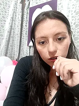 Lahila  online show from 04/12/26, 02:22