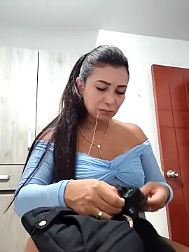mia mancinii online show from 05/14/26, 01:12
