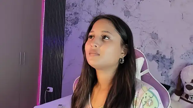 Laly Cherry  online show from 10/26/25, 12:44