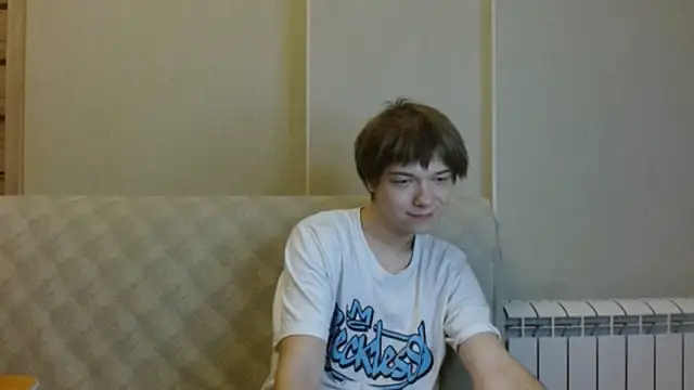 Snapshot of hilt_on_ chatting on 10/07/25, 07:49 hilt on online show from 10/07/25, 07:49