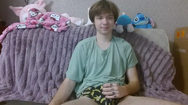 Snapshot of hilt_on_ chatting on 11/21/25, 08:57 hilt on online show from 11/21/25, 08:57