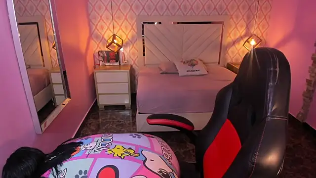 CHRISTY TEIGEN4 online show from 03/27/26, 07:46