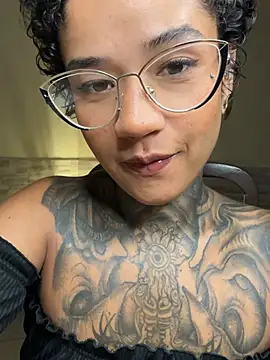 Snapshot of xbigpeach chatting on 01/12/26, 02:17 xbigpeach online show from 01/12/26, 02:17