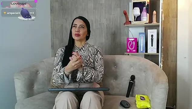 cortney tayler online show from 12/22/25, 03:31