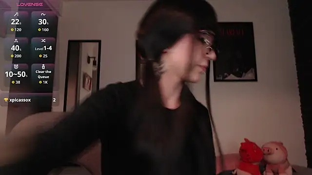 Snapshot of babedooll chatting on 12/04/25, 02:43 babedooll online show from 12/04/25, 02:43