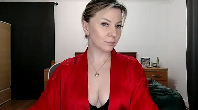 Snapshot of ParadiseAlina chatting on 01/14/25, 07:43 ParadiseAlina online show from 01/14/25, 07:43