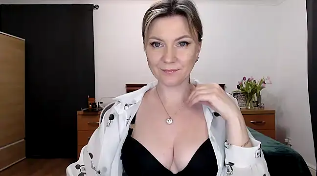 Snapshot of ParadiseAlina chatting on 01/20/25, 10:15 ParadiseAlina online show from 01/20/25, 10:15