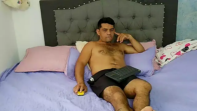 Nicolletorres2 online show from 11/27/25, 08:00