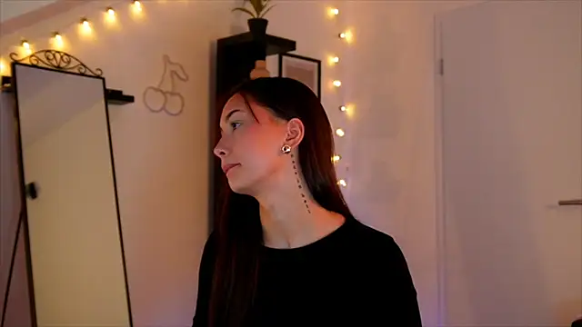 Snapshot of Naomii20__ chatting on 12/03/25, 05:55 Naomii20 online show from 12/03/25, 05:55