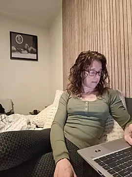 JezebelDutch online show from 05/18/26, 06:41