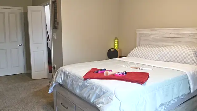 Snapshot of Calimarina chatting on 11/06/25, 06:42 Calimarina online show from 11/06/25, 06:42