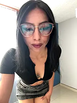 Clawd hot online show from 10/03/25, 01:19