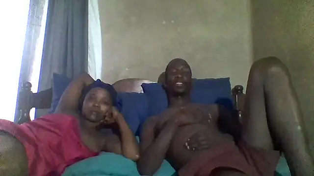 longdickson12345 online show from 04/21/26, 10:21