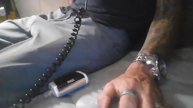 Snapshot of crassanova chatting on 10/26/25, 07:20 crassanova online show from 10/26/25, 07:20