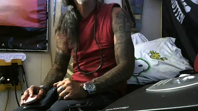 Snapshot of crassanova chatting on 05/29/26, 10:52 crassanova online show from 05/29/26, 10:52