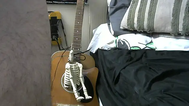 crassanova online show from 06/16/26, 03:42