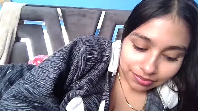 Snapshot of zairabreze chatting on 09/19/25, 12:39 zairabreze online show from 09/19/25, 12:39