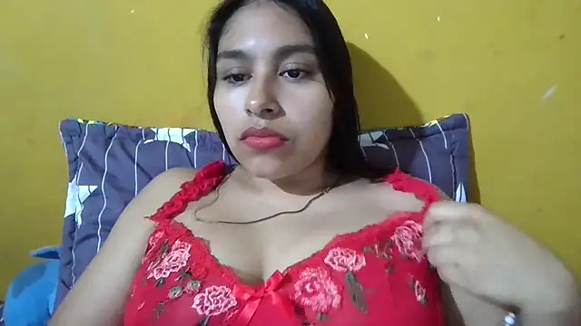 Snapshot of zairabreze chatting on 10/11/25, 03:21 zairabreze online show from 10/11/25, 03:21