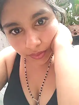 Snapshot of zairabreze chatting on 10/31/25, 03:46 zairabreze online show from 10/31/25, 03:46