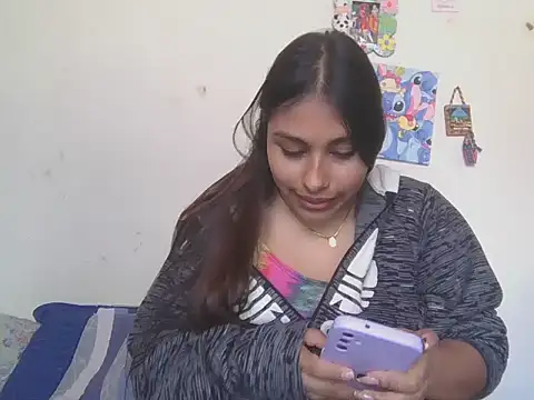 Snapshot of zairabreze chatting on 02/17/26, 02:46 zairabreze online show from 02/17/26, 02:46