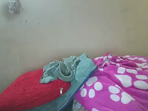 Snapshot of zairabreze chatting on 02/23/26, 06:16 zairabreze online show from 02/23/26, 06:16