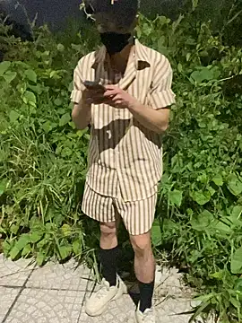 anhkiet huang online show from 10/12/25, 03:44