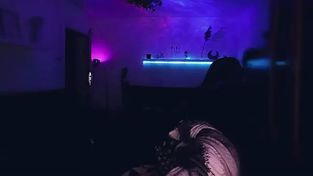 Snapshot of MistressJolie chatting on 11/06/25, 07:15 MistressJolie online show from 11/06/25, 07:15