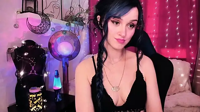Snapshot of MistressJolie chatting on 07/07/26, 08:07 MistressJolie online show from 07/07/26, 08:07