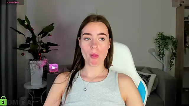 Snapshot of Ameli_Povilain chatting on 12/19/25, 06:20 Ameli Povilain online show from 12/19/25, 06:20