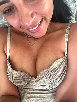 Katianesantos online show from 09/09/25, 09:42