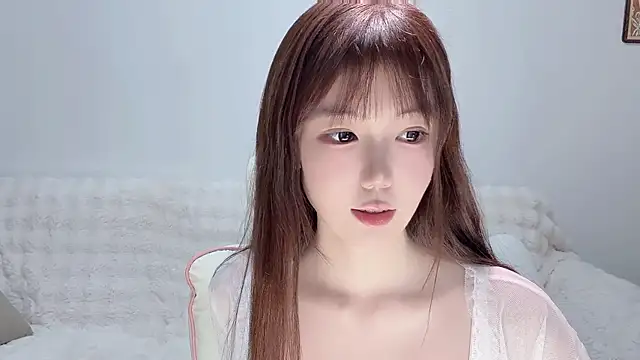 Snapshot of Xiao-runbao chatting on 11/14/25, 01:32 Xiao-runbao online show from 11/14/25, 01:32