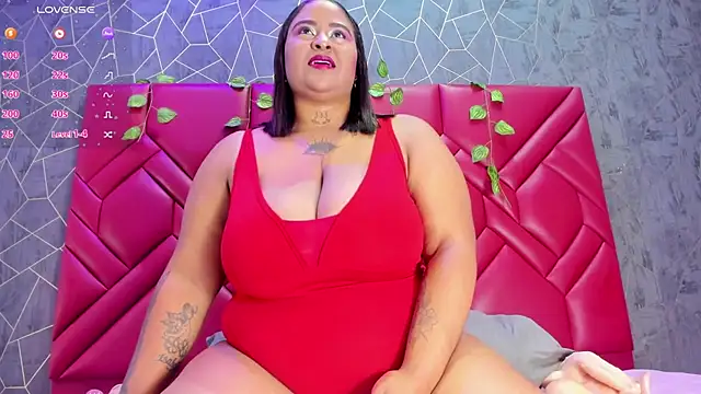 Snapshot of CynthiaGale chatting on 03/24/26, 01:43 CynthiaGale online show from 03/24/26, 01:43