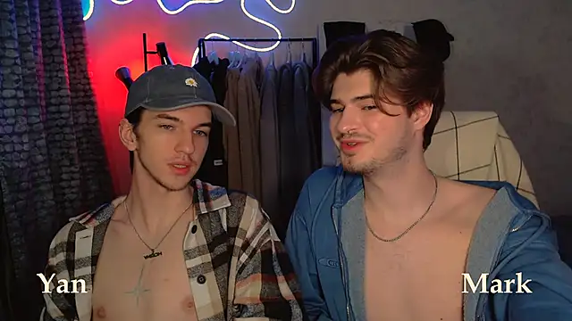 Snapshot of itsyanbb chatting on 10/24/25, 03:52 itsyanbb online show from 10/24/25, 03:52