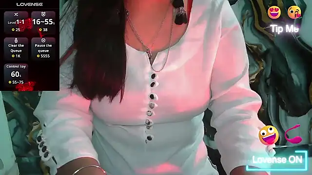 Snapshot of Dream_Kavya chatting on 10/22/25, 07:35 Dream Kavya online show from 10/22/25, 07:35