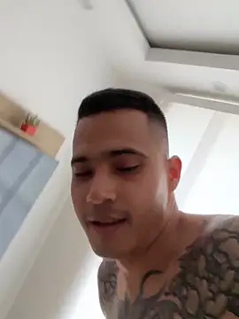 AndrewGmz online show from 10/10/25, 06:18