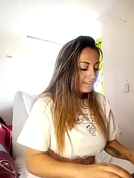 Snapshot of -AngelNova- chatting on 09/14/25, 09:03 -AngelNova- online show from 09/14/25, 09:03