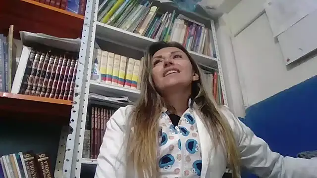 Snapshot of -AngelNova- chatting on 09/30/25, 02:11 -AngelNova- online show from 09/30/25, 02:11