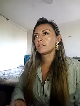 Snapshot of -AngelNova- chatting on 12/17/25, 01:50 -AngelNova- online show from 12/17/25, 01:50