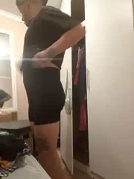 macmaddy8989 online show from 02/14/26, 08:16