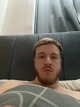 Girthyone20 online show from 10/22/25, 02:50