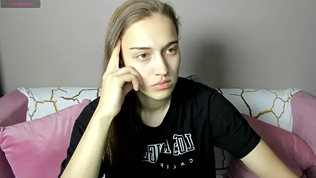 Snapshot of Alisa__Kelly chatting on 09/13/25, 03:06 Alisa Kelly online show from 09/13/25, 03:06