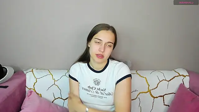 Alisa  Kelly online show from 10/20/25, 12:44