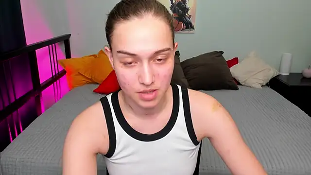 Alisa  Kelly online show from 12/22/25, 02:41