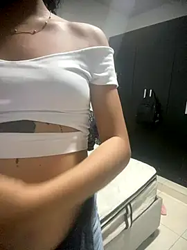 Snapshot of KarimAnxiex chatting on 09/25/25, 06:28 KarimAnxiex online show from 09/25/25, 06:28