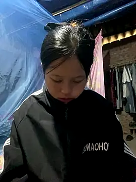 O o UwU o O online show from 11/02/25, 01:52