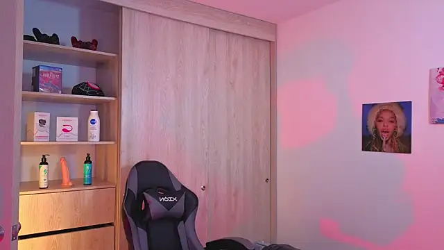 onlinenico online show from 09/11/25, 08:09