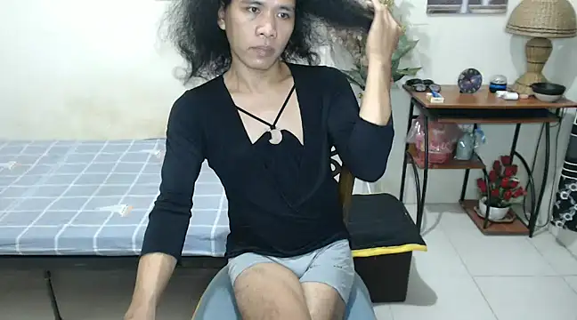 Snapshot of bigasianshane chatting on 01/25/25, 01:52 bigasianshane online show from 01/25/25, 01:52